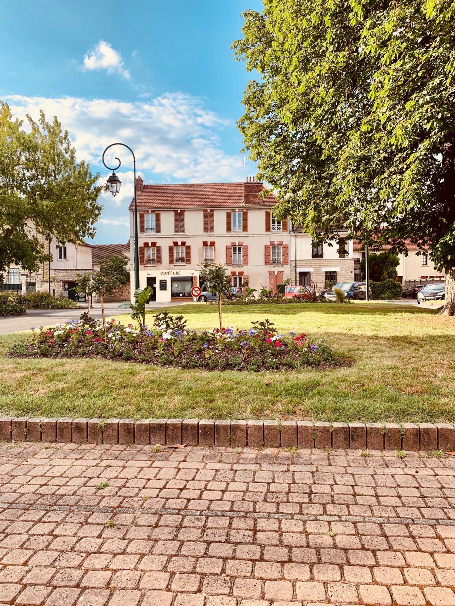 Le Logis Cantilien Lamorlaye-Chantilly Ngoại thất bức ảnh