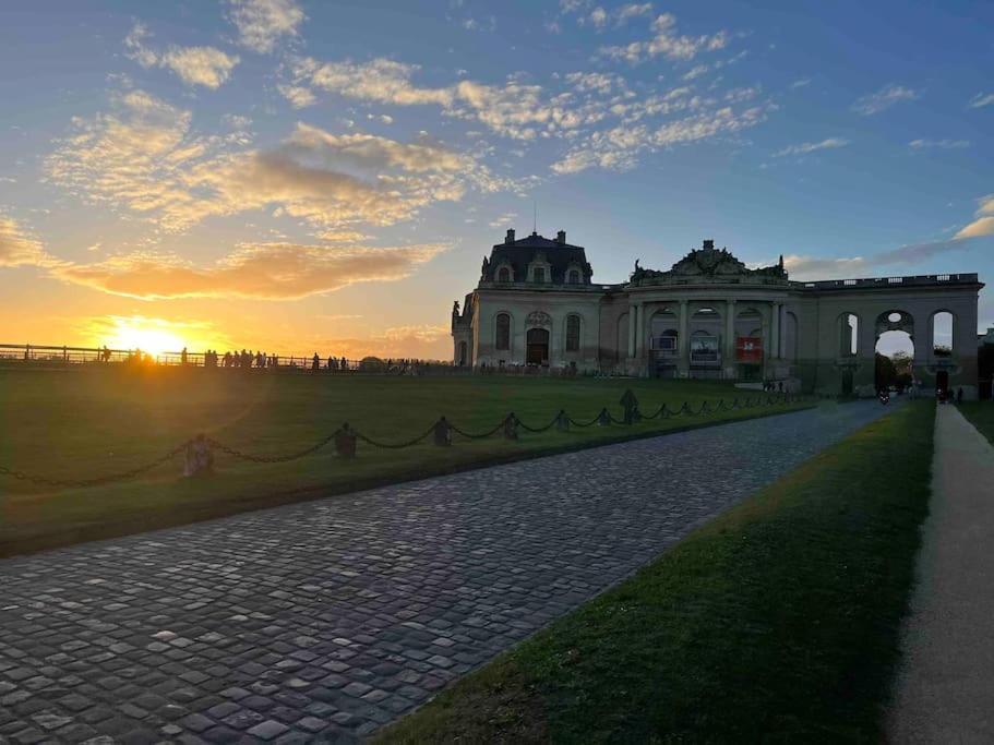 Le Logis Cantilien Lamorlaye-Chantilly Ngoại thất bức ảnh